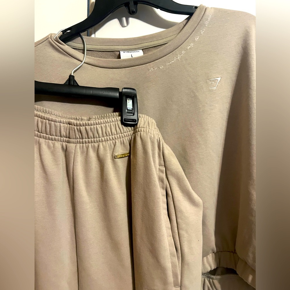 Gymshark X Whitney Simmons sweats set mink Large top Medium bottom
